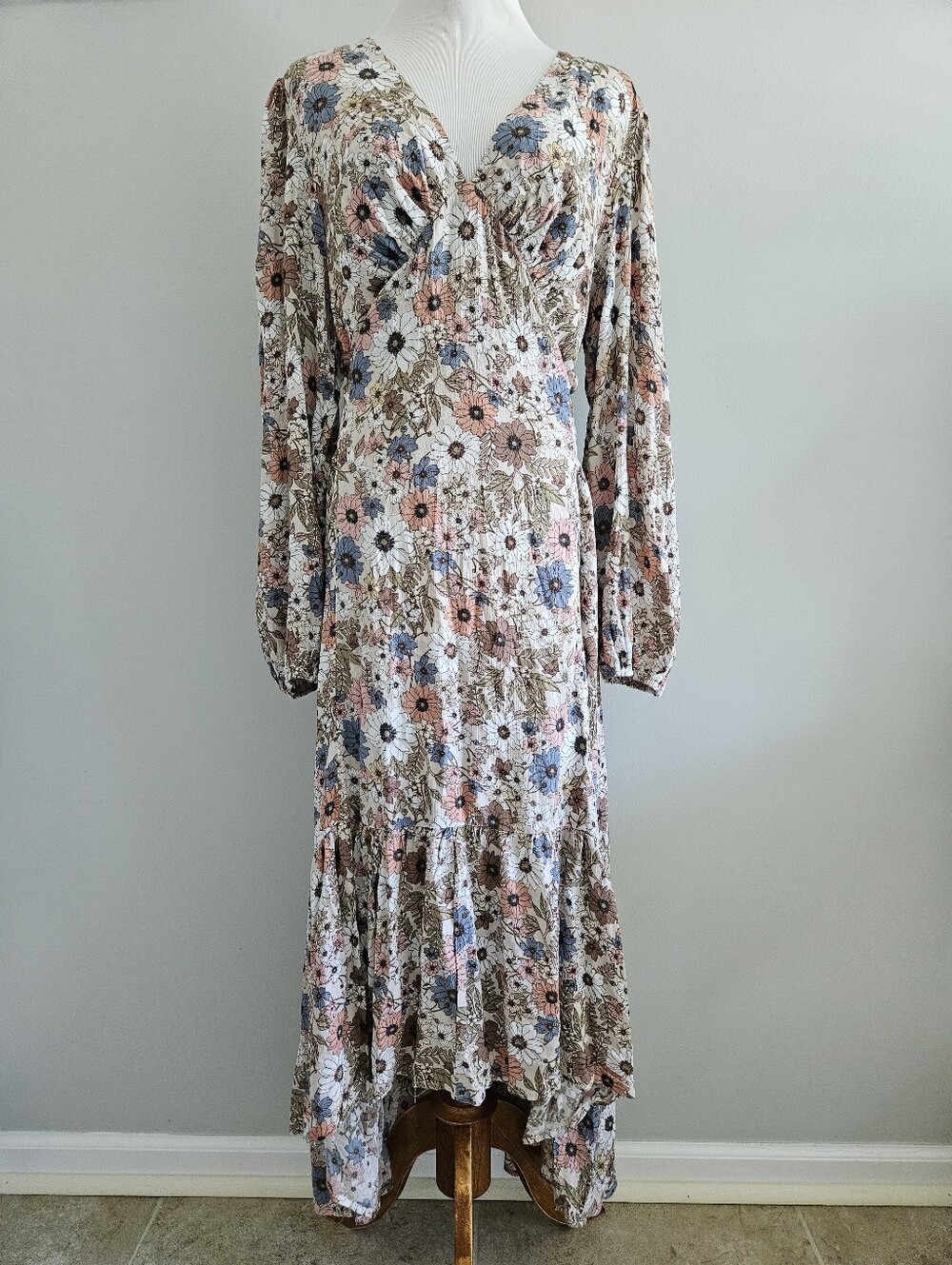 Hudson Gray | Floral V-Neck Long Sleeve Maxi Dress in Cream and Pastel Floral